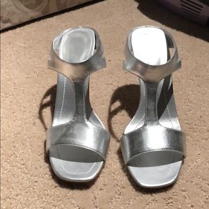 T strap heeled slides
